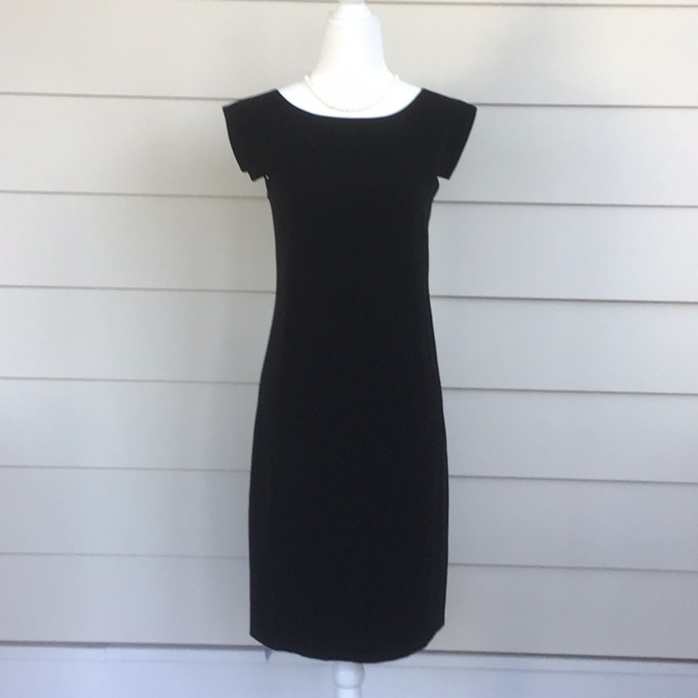 NWT Black Size 4 M.M. Lafleur Sarah Dress